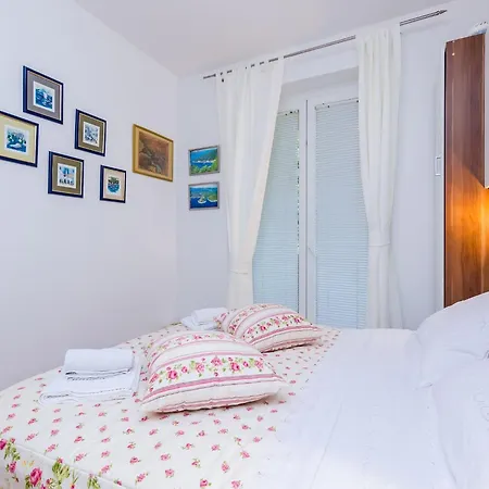 Captain - One Bedroom With Terrace 3 Adults Dubrovnik