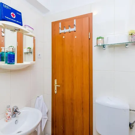 Captain - One Bedroom With Terrace 3 Adults *