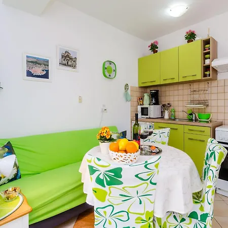 Apartment Captain - One Bedroom With Terrace 3 Adults *