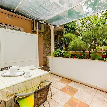 Captain - One Bedroom With Terrace 3 Adults Apartment Dubrovnik